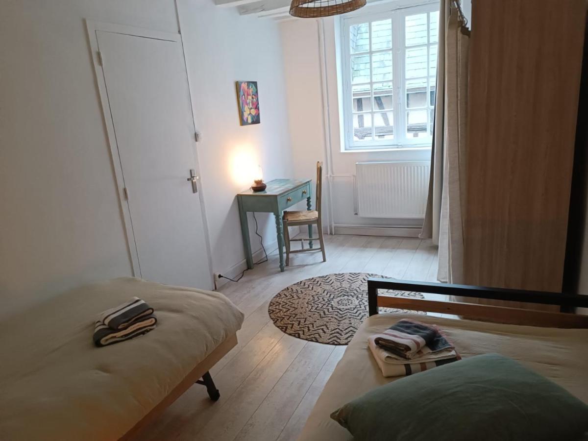 Le Logis De La Rue Des Arts Apartment Blois Bagian luar foto
